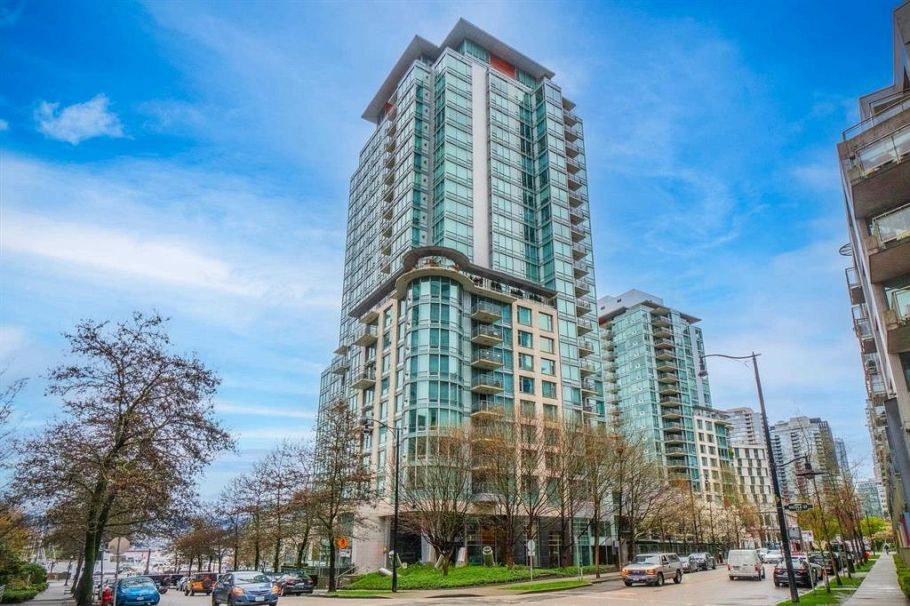 1102 590 Nicola Street Vancouver, BC - 4