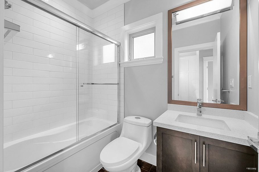 3 651 W 14th Street North Vancouver, BC - 28