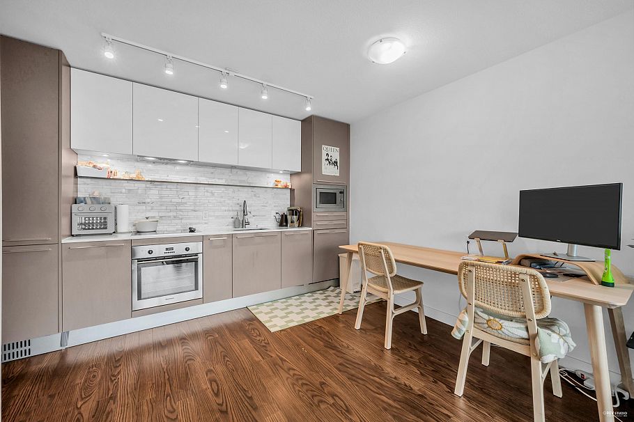 2205 8031 Nunavut Lane Vancouver, BC - 13