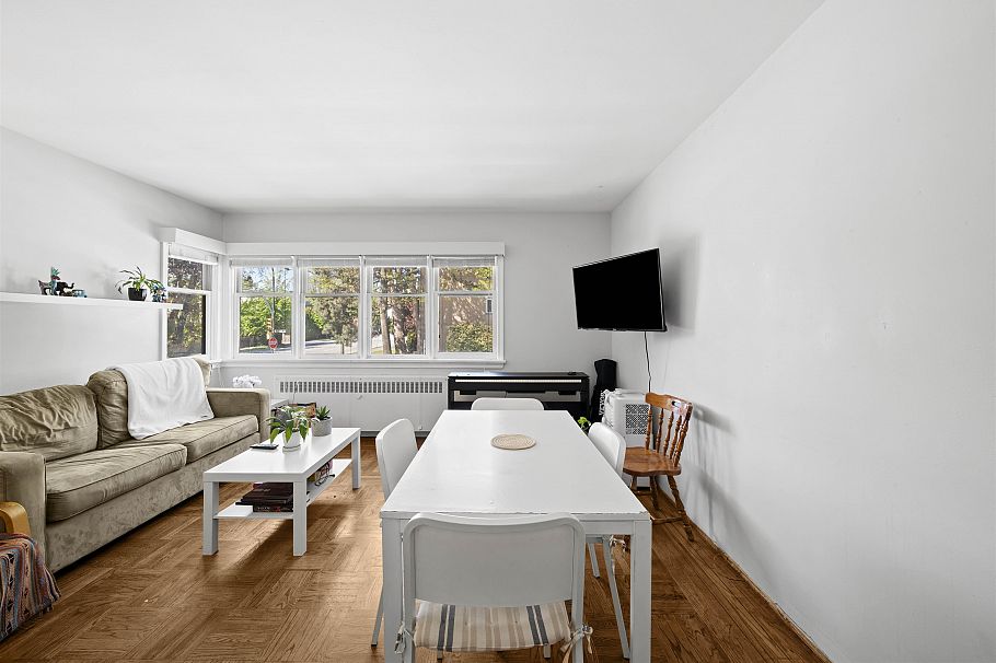 8594 Fremlin Street Vancouver, BC - 4