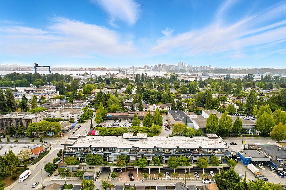 215 1330 Marine Drive North Vancouver, BC - 34