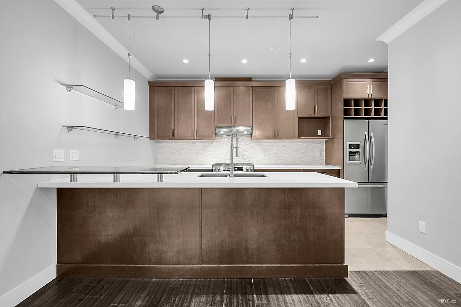 3 651 W 14th Street North Vancouver, BC - 13