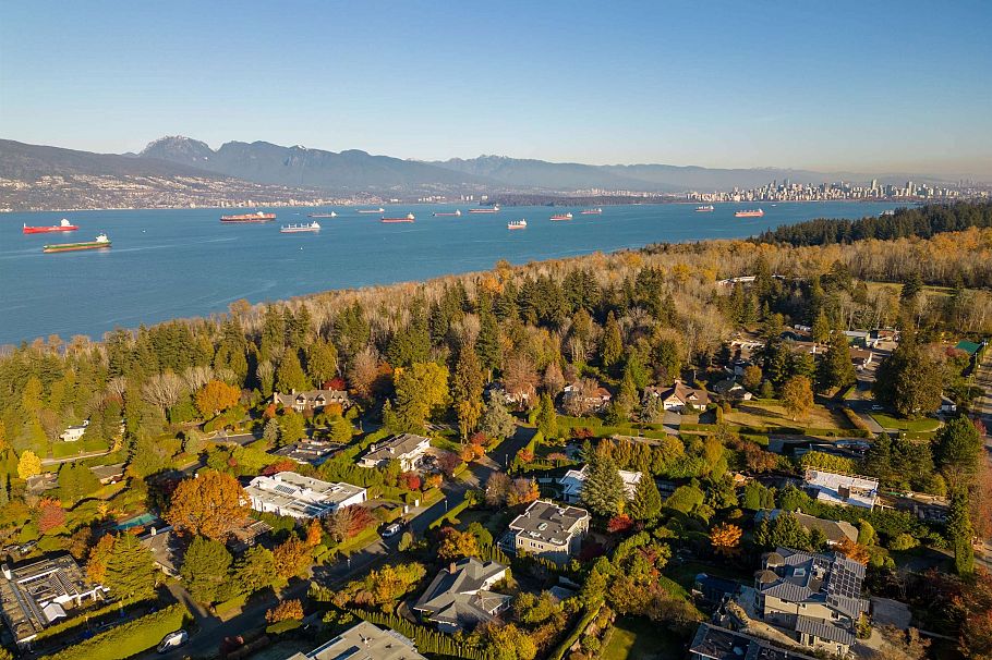 5550 Kingston Road Vancouver, BC - 5