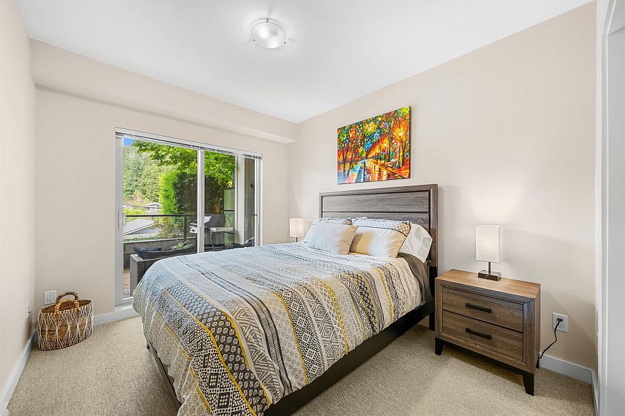 215 1330 Marine Drive North Vancouver, BC - 15