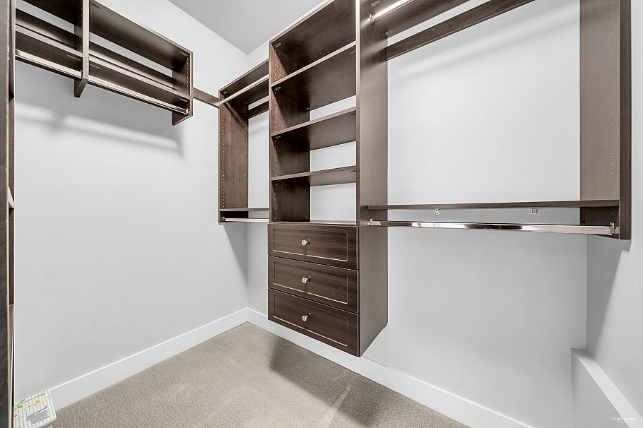 3 651 W 14th Street North Vancouver, BC - 25