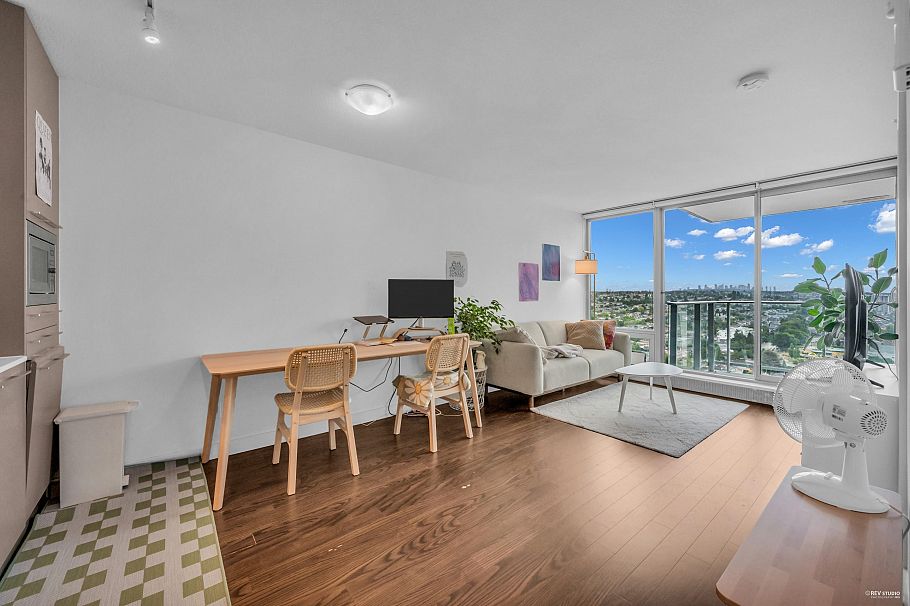 2205 8031 Nunavut Lane Vancouver, BC - 6