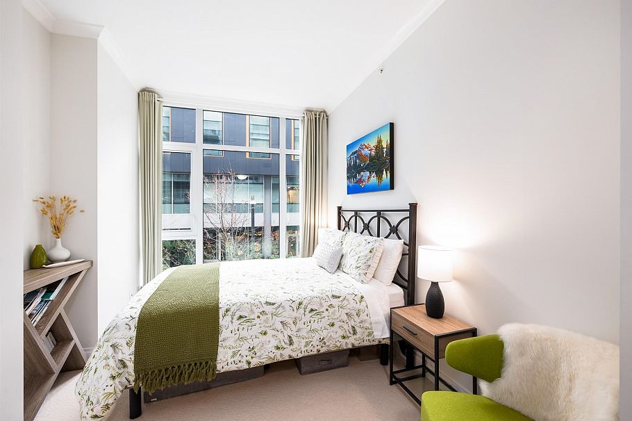 207 175 Victory Ship Way North Vancouver, BC - 14