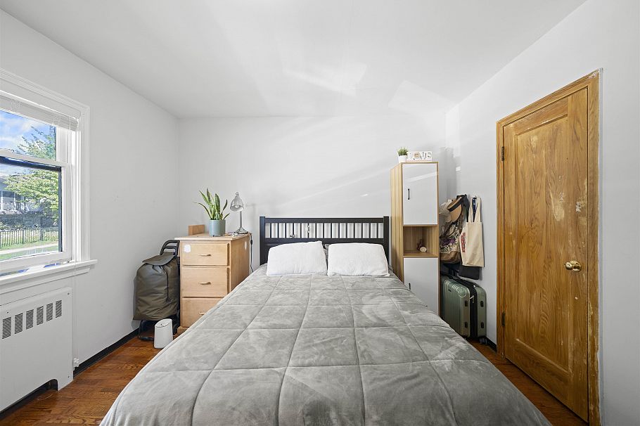 8594 Fremlin Street Vancouver, BC - 10