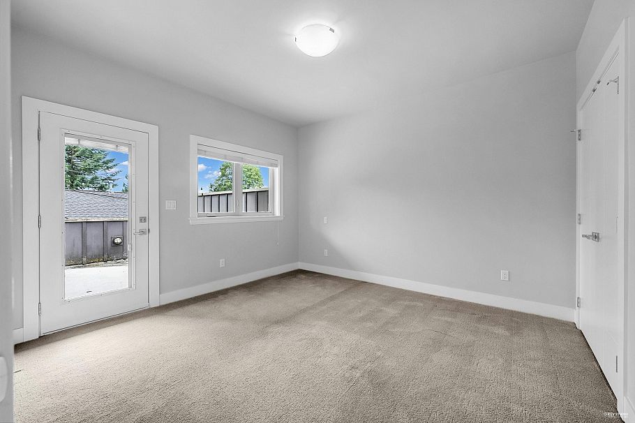 3 651 W 14th Street North Vancouver, BC - 20