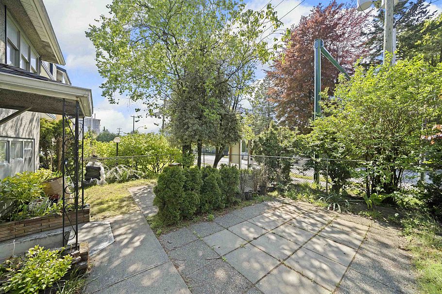 8594 Fremlin Street Vancouver, BC - 13