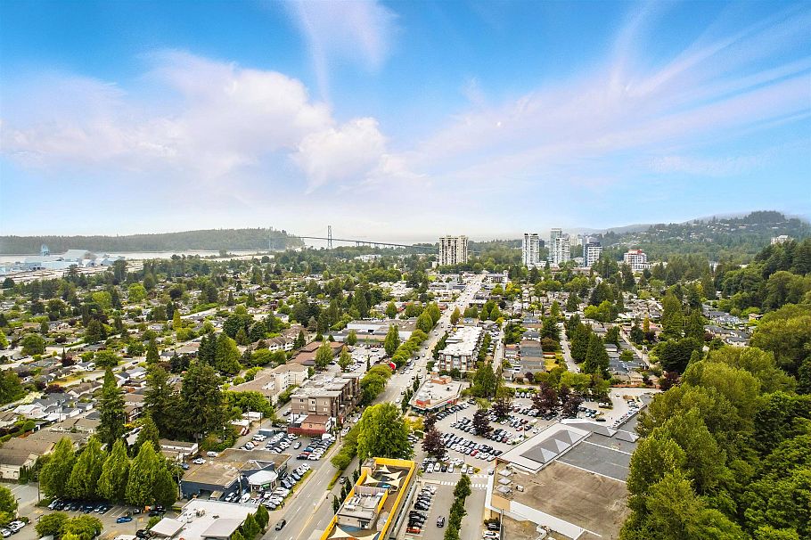 215 1330 Marine Drive North Vancouver, BC - 30