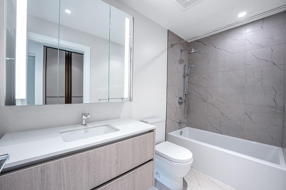 3101 1500 Fern Street North Vancouver, BC - 12