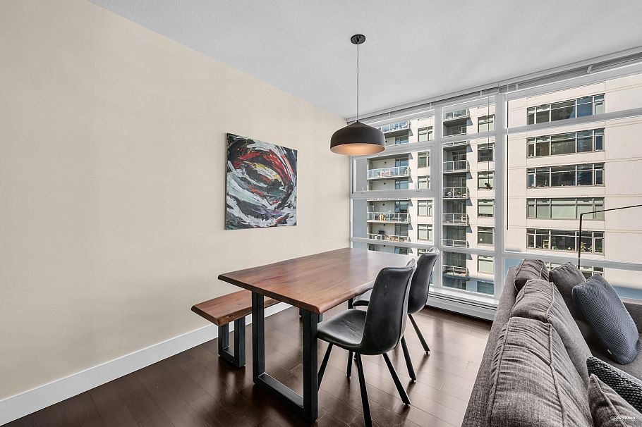 1108 158 W 13 Street North Vancouver, BC - 25