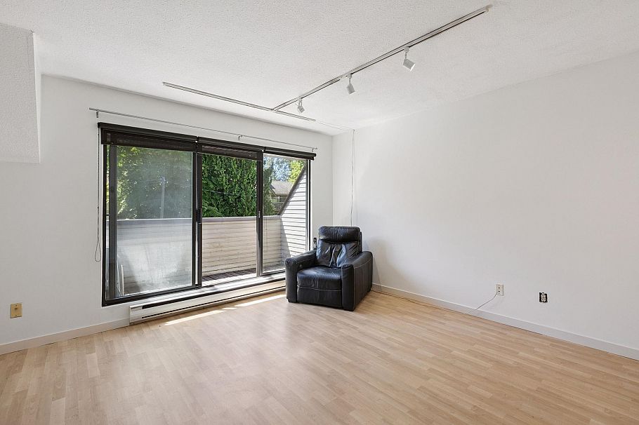 2024 Chesterfield Avenue North Vancouver, BC - 25