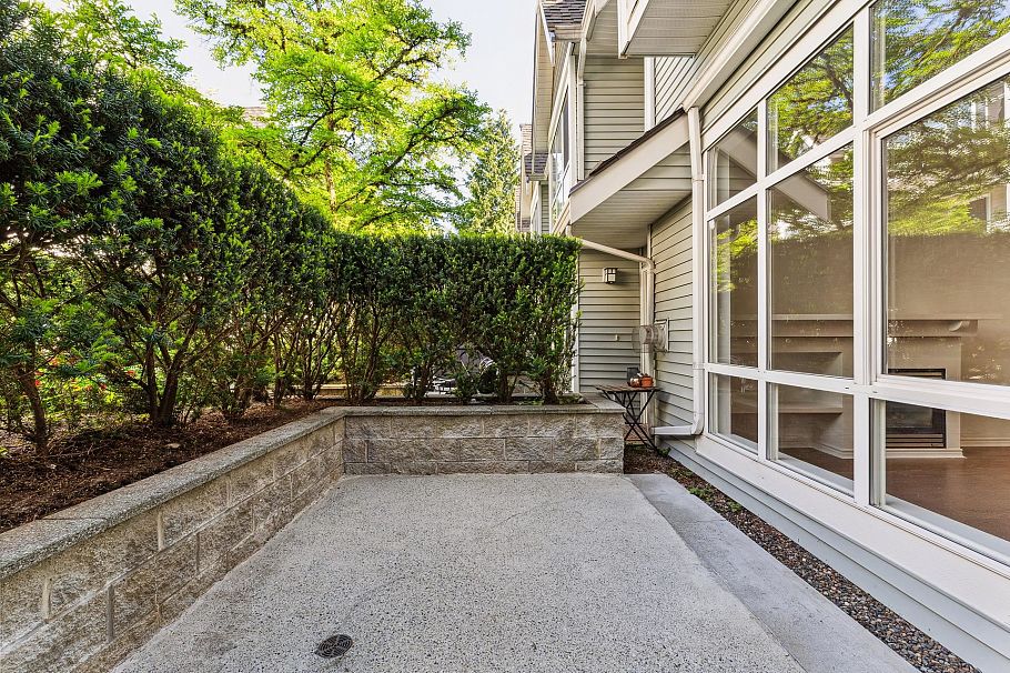 1 995 Lynn Valley Road North Vancouver, BC - 22