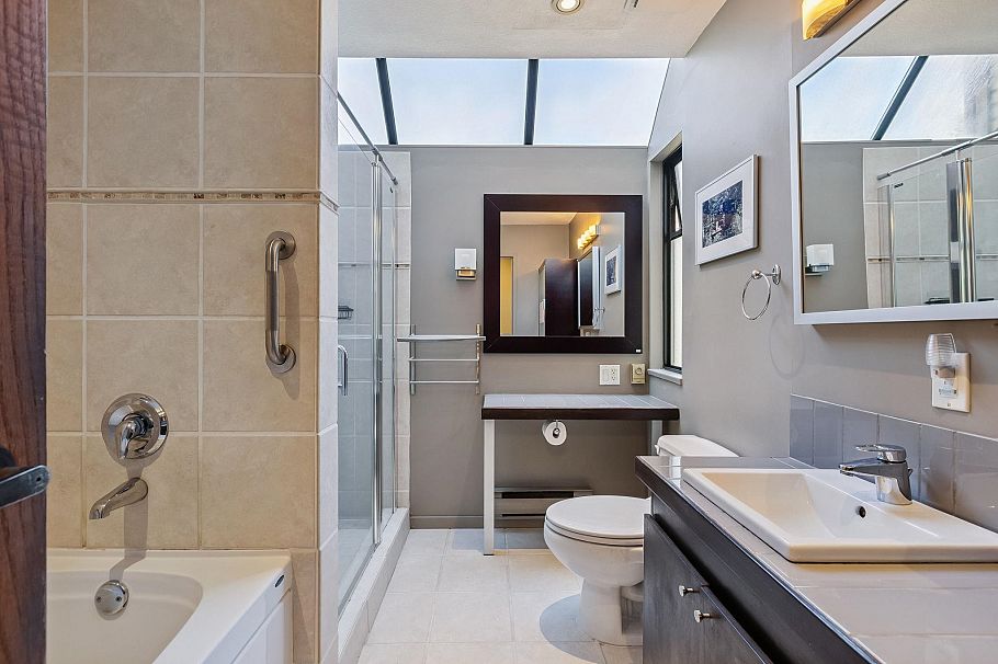 2024 Chesterfield Avenue North Vancouver, BC - 20