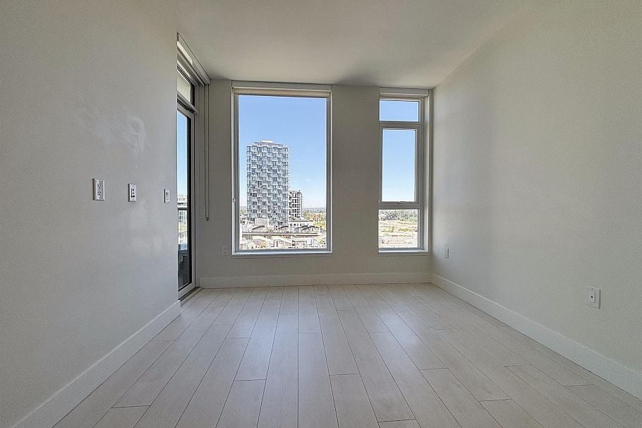 1001 3438 Sawmill Crescent Vancouver, BC - 4