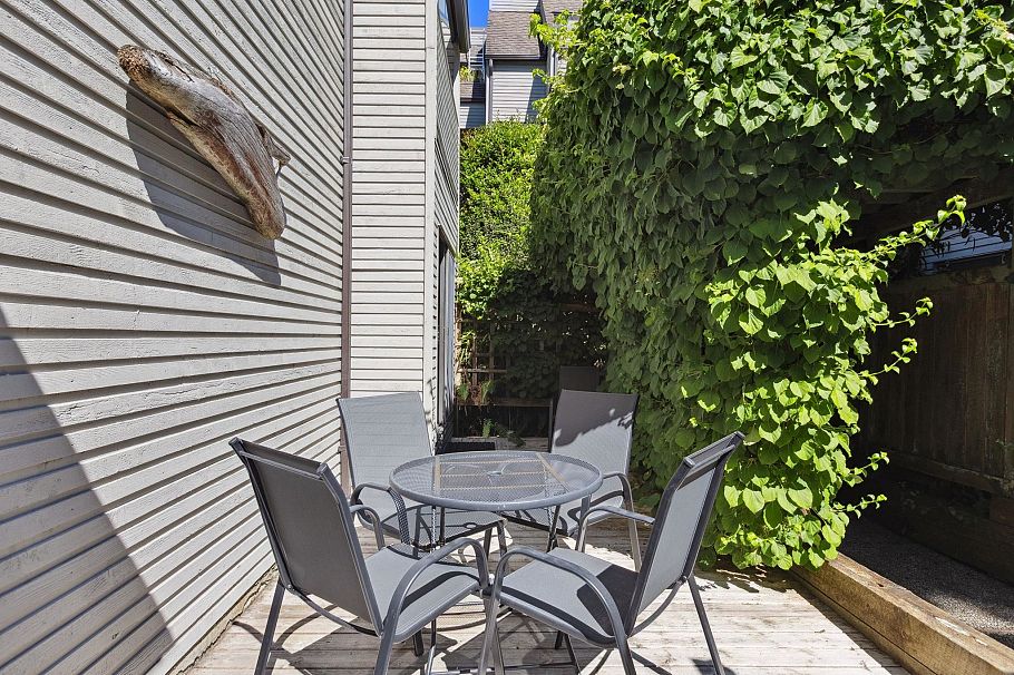 2024 Chesterfield Avenue North Vancouver, BC - 12