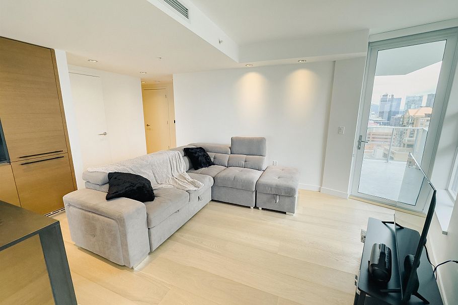 2911 1289 Hornby Street Vancouver, BC - 3