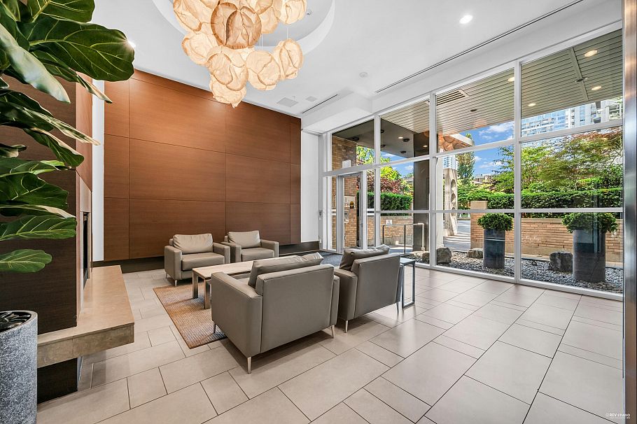 1108 158 W 13 Street North Vancouver, BC - 5