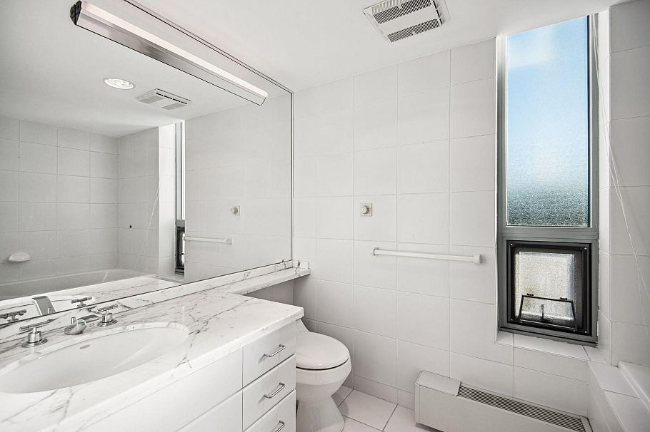 901 1550 W 15th Avenue Vancouver, BC - 29