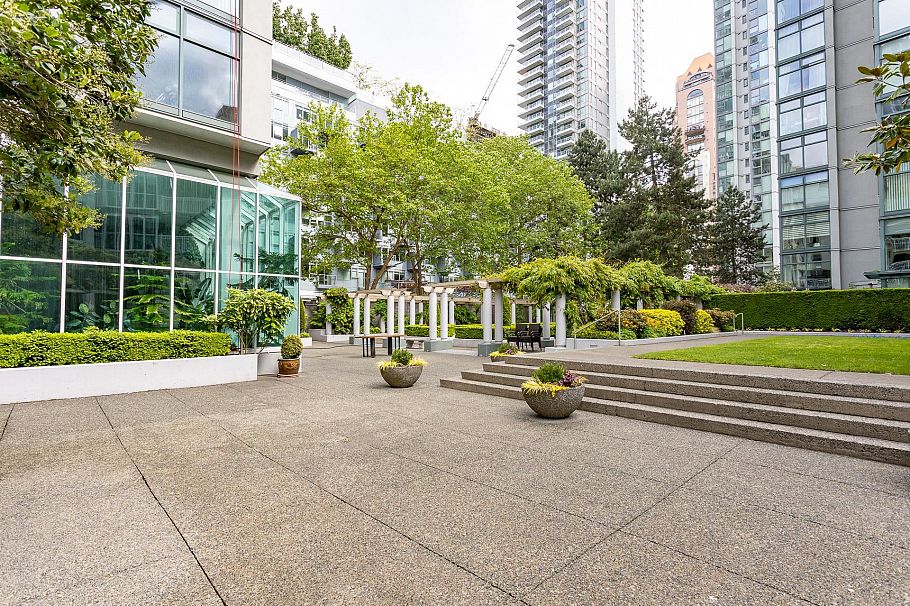 B1002 1331 Homer Street Vancouver, BC - 29