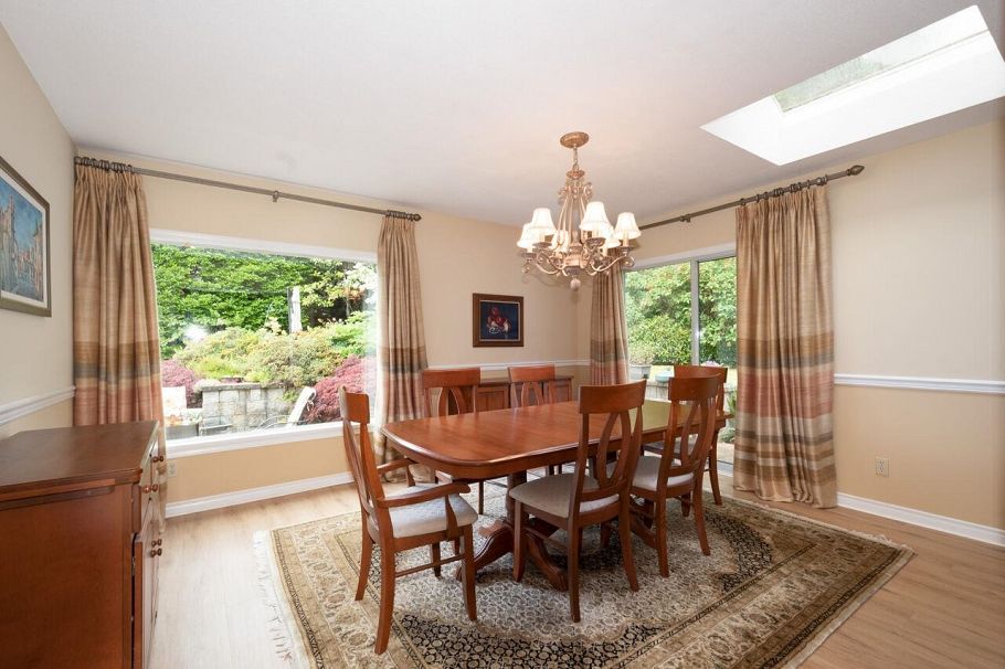 530 E Queens Road North Vancouver, BC - 14