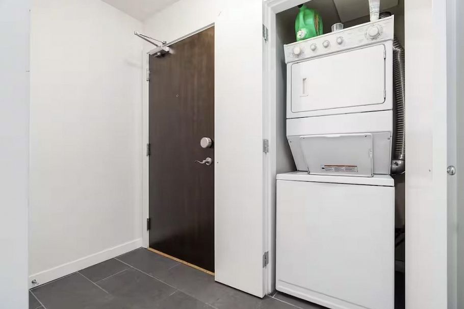 2202 688 Abbott Street Vancouver, BC - 16