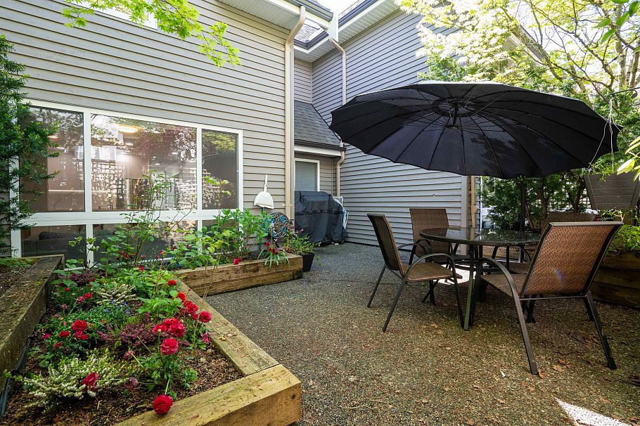 250 E Keith Road North Vancouver, BC - 16
