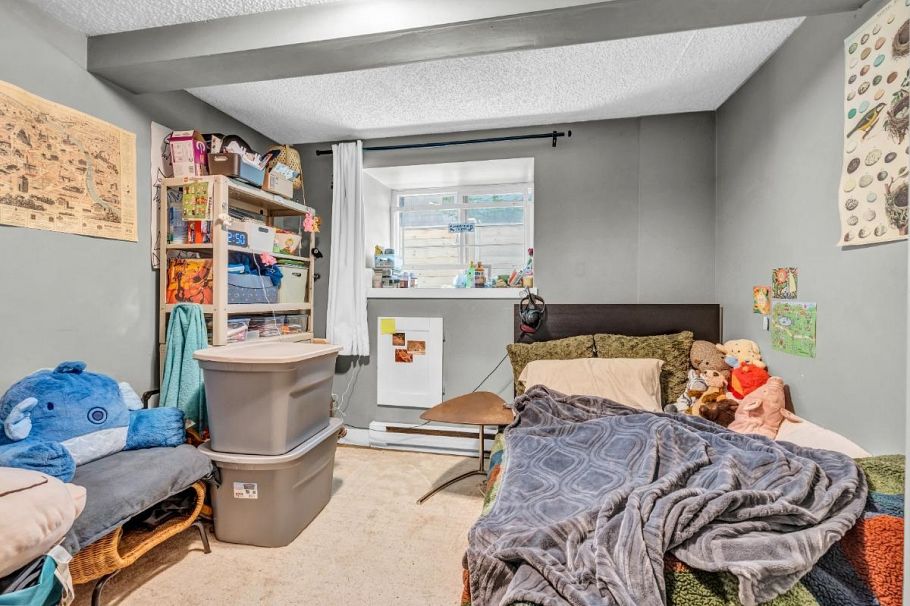 2575 W 3rd Avenue Vancouver, BC - 26