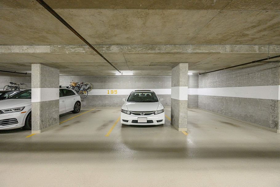 987 Richards Street Vancouver, BC - 28