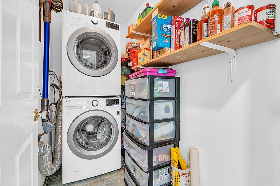 250 E Keith Road North Vancouver, BC - 29