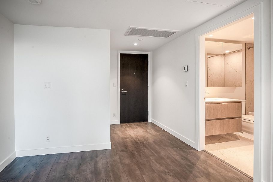 2201 1500 Fern Street North Vancouver, BC - 9