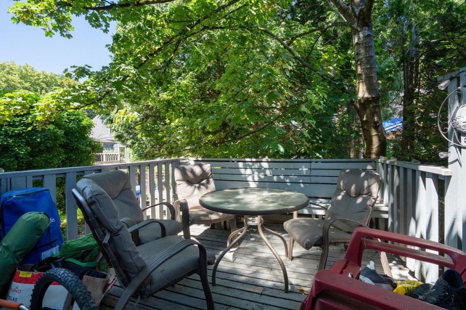 2575 W 3rd Avenue Vancouver, BC - 34