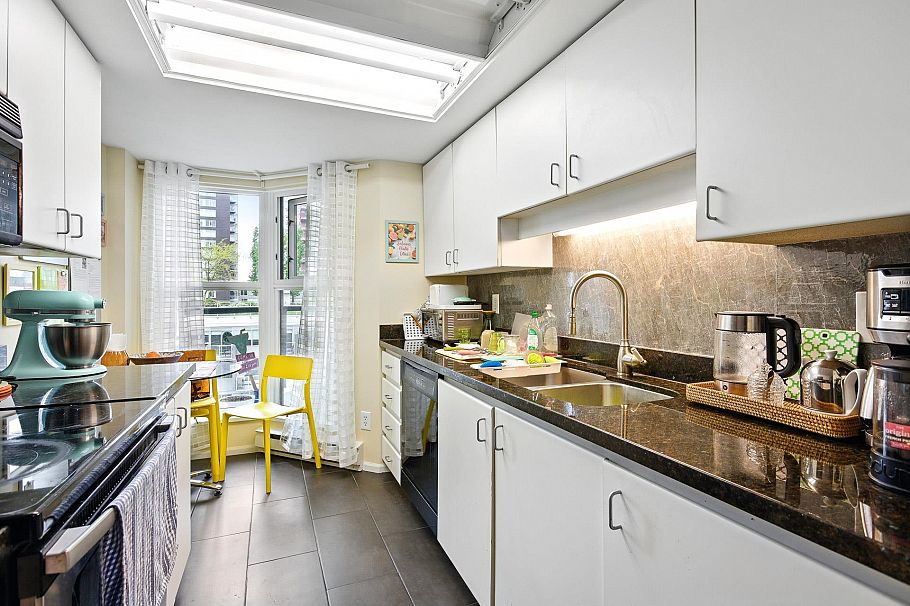 B1002 1331 Homer Street Vancouver, BC - 17