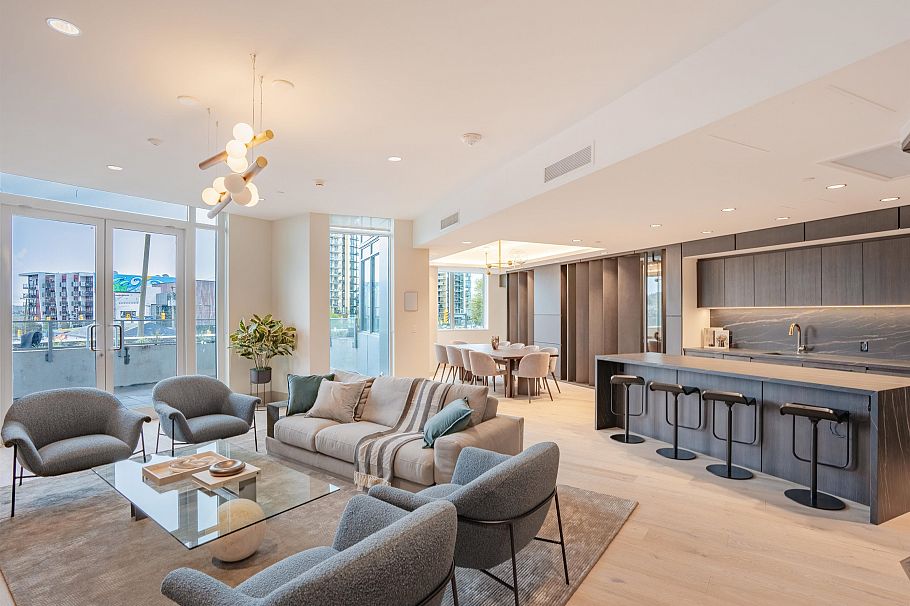 2201 1500 Fern Street North Vancouver, BC - 16