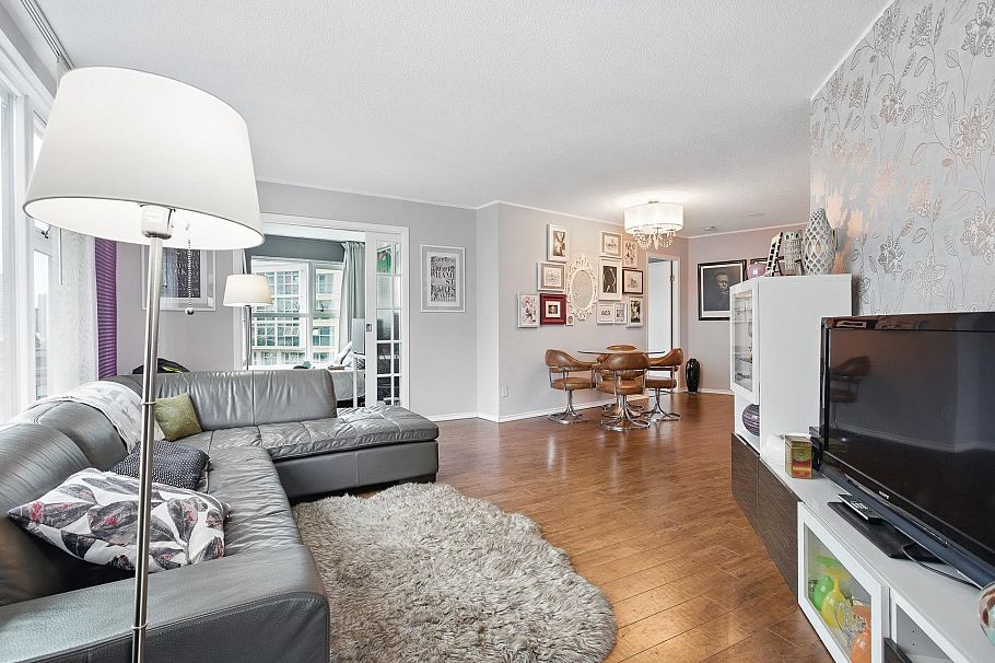 B1002 1331 Homer Street Vancouver, BC - 11