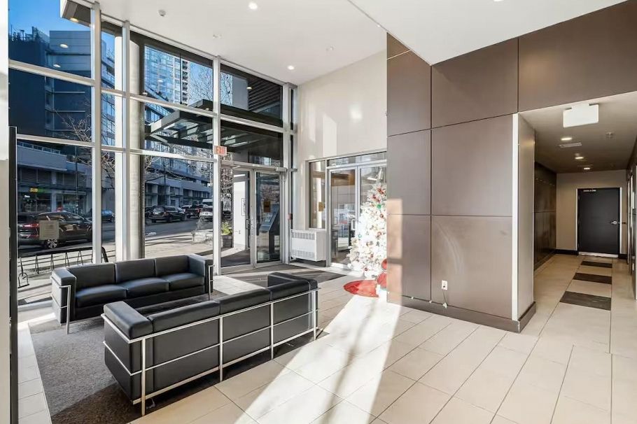 2202 688 Abbott Street Vancouver, BC - 22