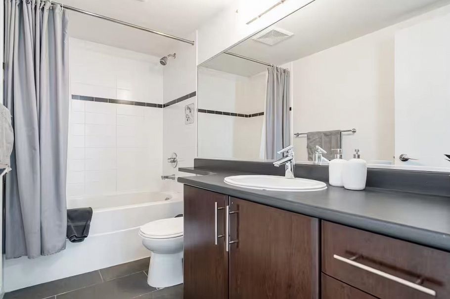 2202 688 Abbott Street Vancouver, BC - 17