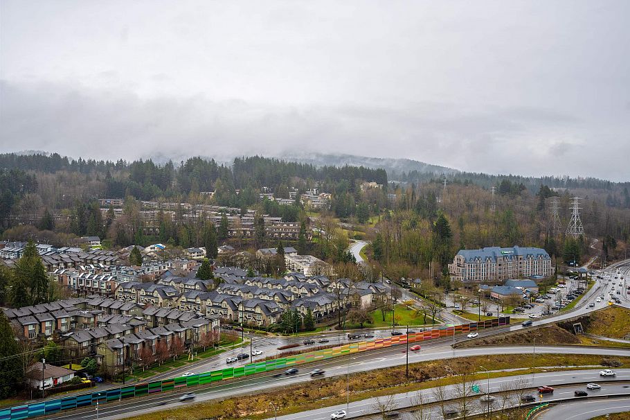 2202 1500 Fern Street North Vancouver, BC - 1