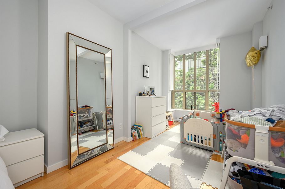 987 Richards Street Vancouver, BC - 14