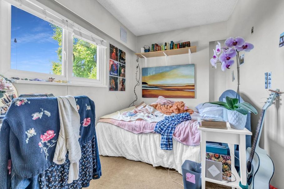 2575 W 3rd Avenue Vancouver, BC - 23