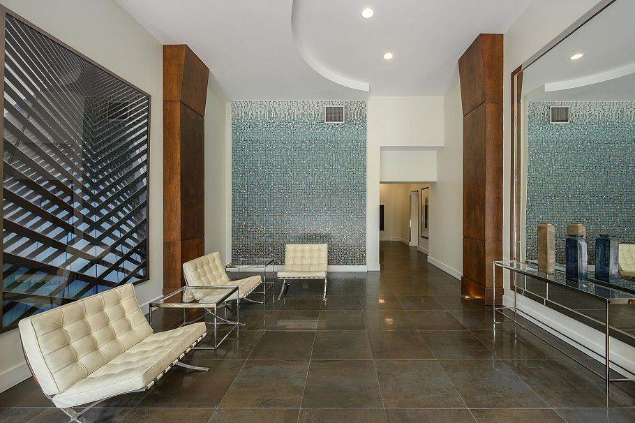 987 Richards Street Vancouver, BC - 23