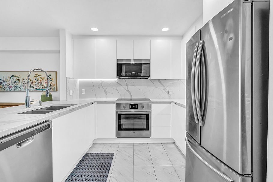 250 E Keith Road North Vancouver, BC - 12