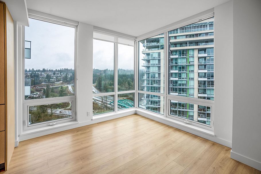 2202 1500 Fern Street North Vancouver, BC - 4