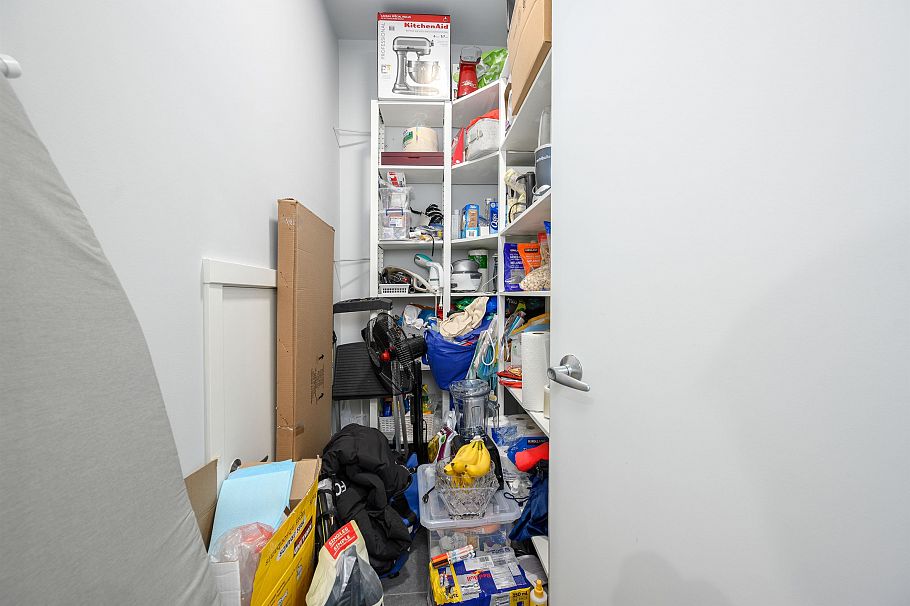 987 Richards Street Vancouver, BC - 12