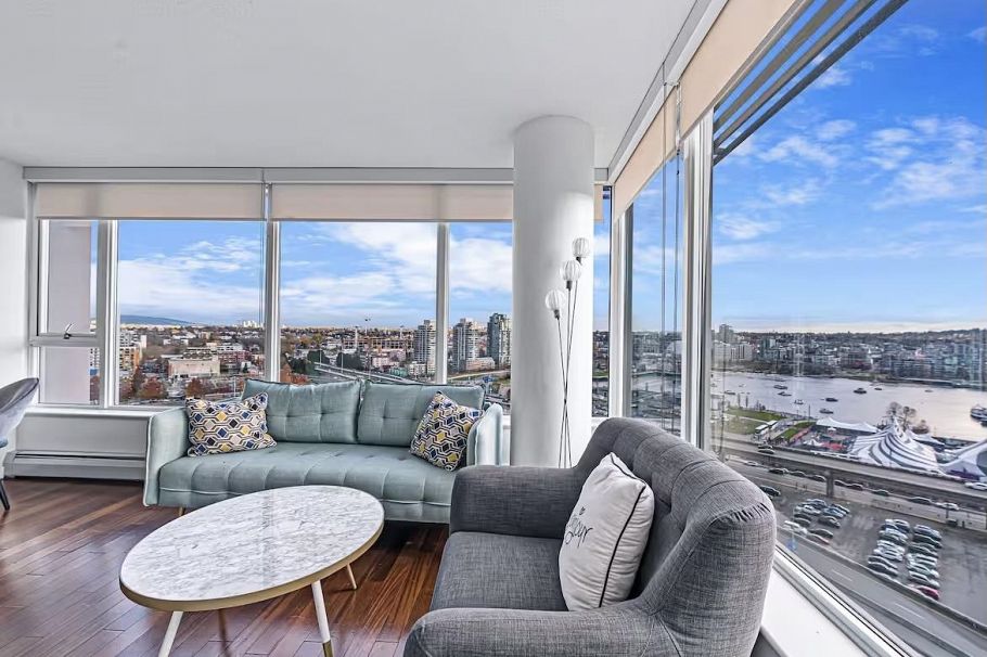 2202 688 Abbott Street Vancouver, BC - 4