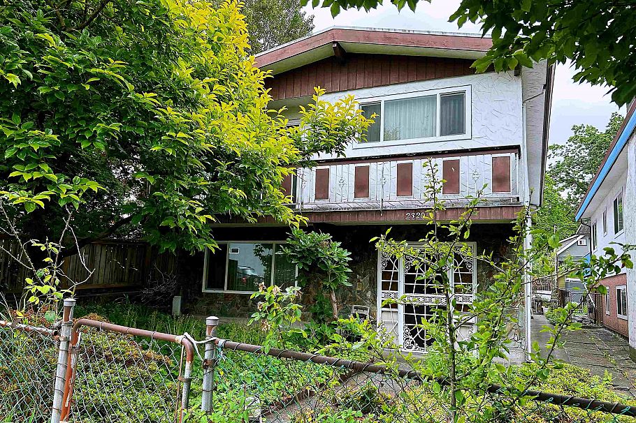 2320 E 1st Avenue Vancouver, BC - 2