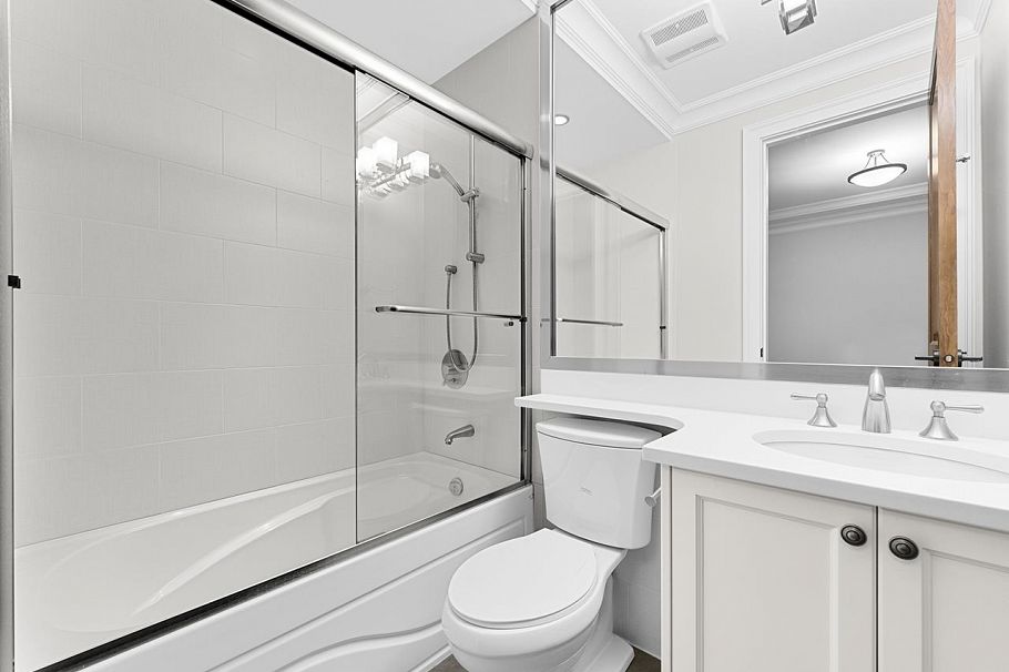 4085 W 36th Avenue Vancouver, BC - 39