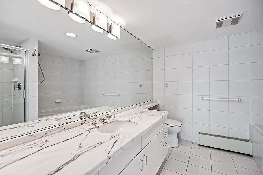 901 1550 W 15th Avenue Vancouver, BC - 22